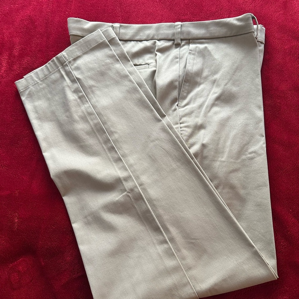 Men’s Khakis 38x32